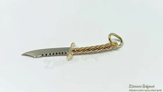 Miniatura dýky s kroucenou rukojetí, jiný záběr